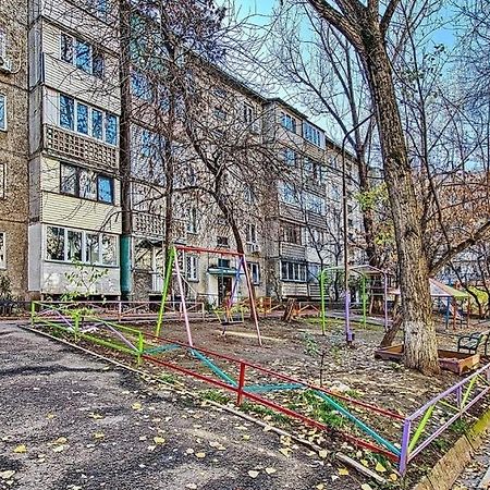 Апартаменты На Улице Клочкова, 128 Almatý Exterior foto