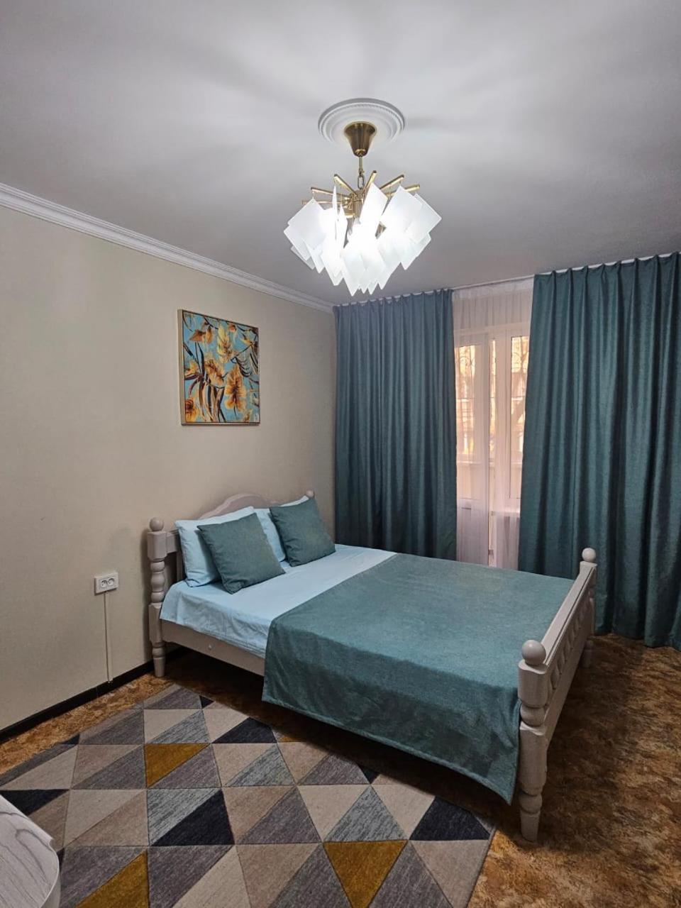 Апартаменты На Улице Клочкова, 128 Almatý Exterior foto