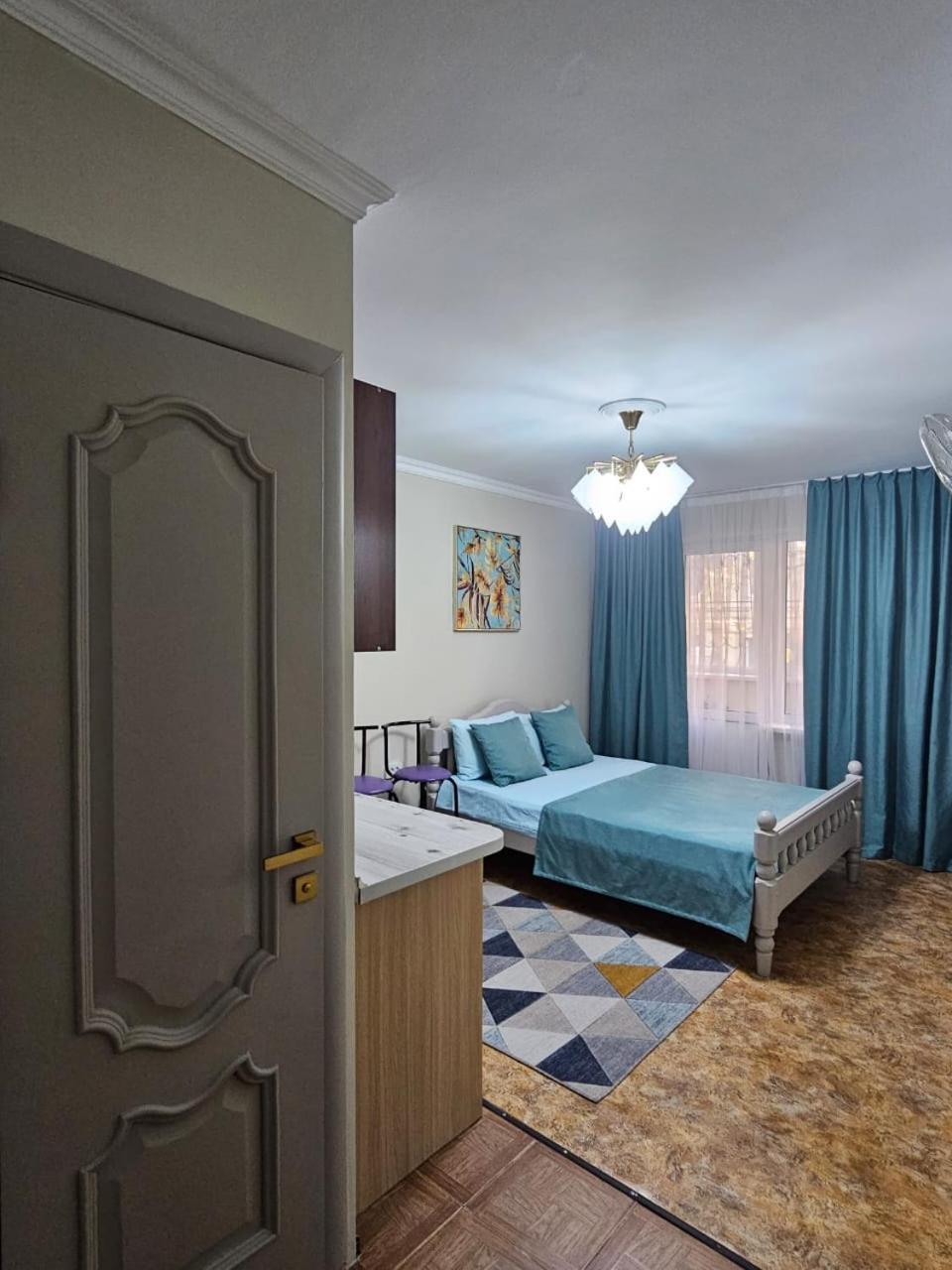 Апартаменты На Улице Клочкова, 128 Almatý Exterior foto